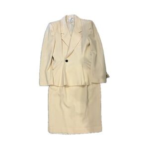 Dior Cream Skirt Set Elegant Design